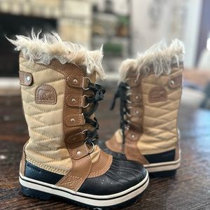 Girls Sorel Boots size 1